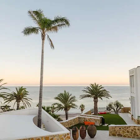 Hotel Miflow & 4*